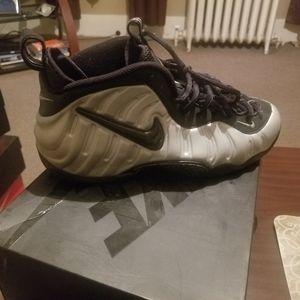 Nike Air Foamposite Pro Metallic Silver